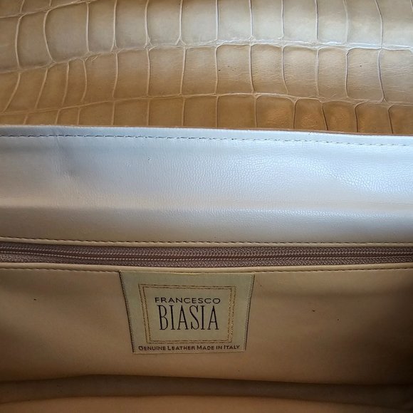 MADE IN ITALY Croc Embossed Ivory Patent Leather Clutch Crossbody - Picture 13 of 13